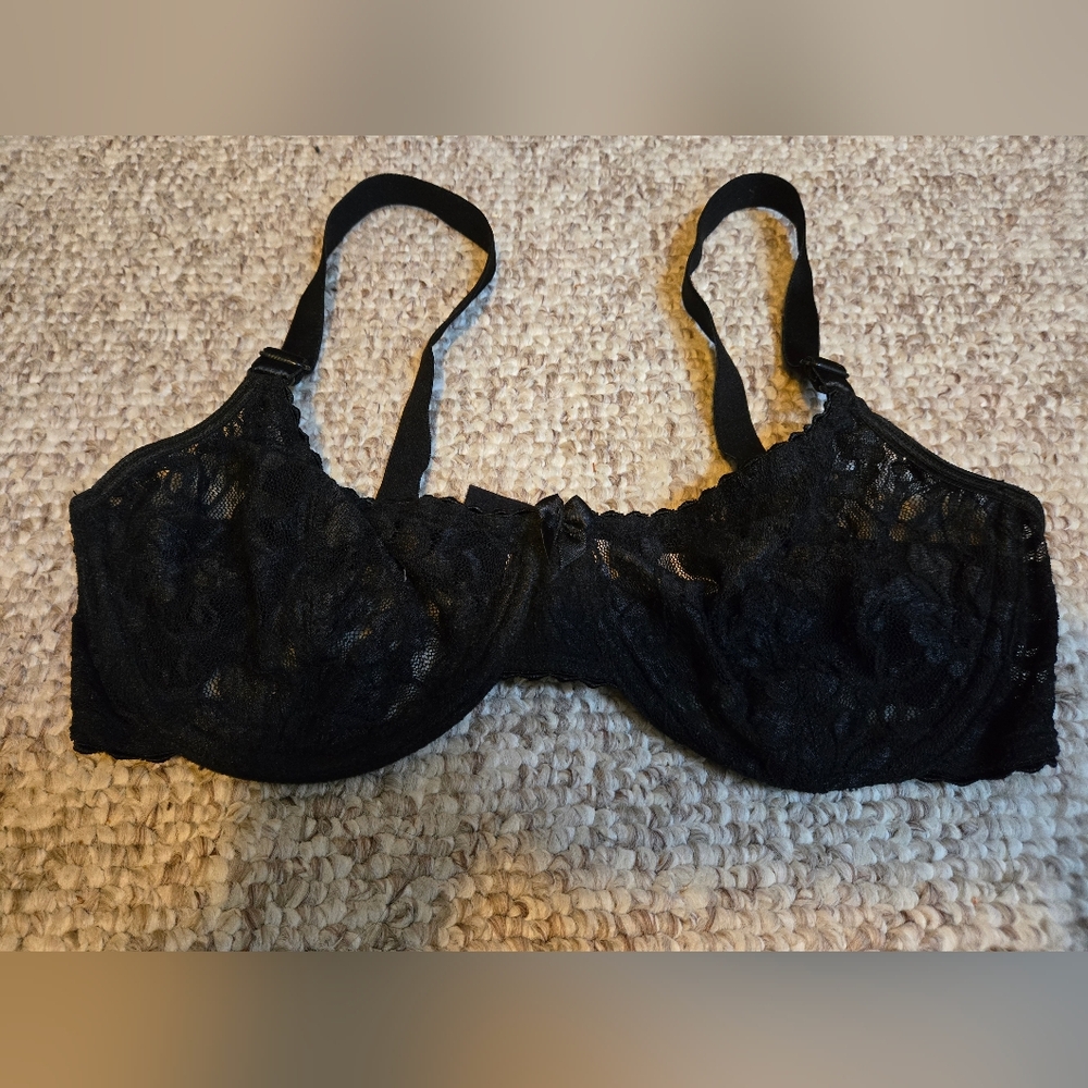 Ladies Secret Treasures Black Lace Bra 38C Underwire 2 Hooks Adjustable Straps
